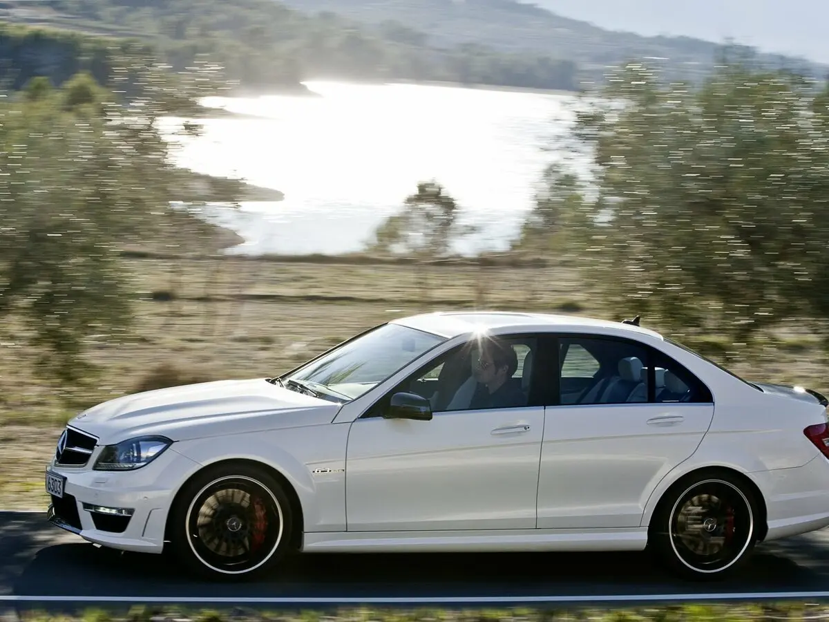 Mercedes-Benz C-Класс AMG III (W204) Рестайлинг Седан — сүрөт 2
