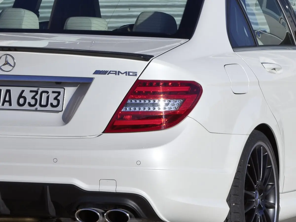 Mercedes-Benz C-Класс AMG III (W204) Рестайлинг Седан — сүрөт 12