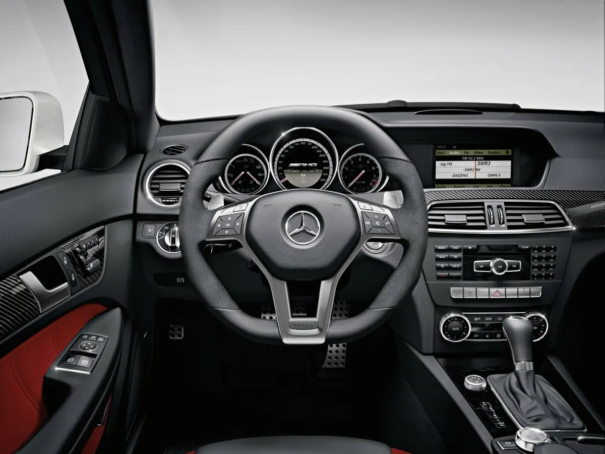Mercedes-Benz C-Класс AMG III (W204) Рестайлинг Купе — сүрөт 8