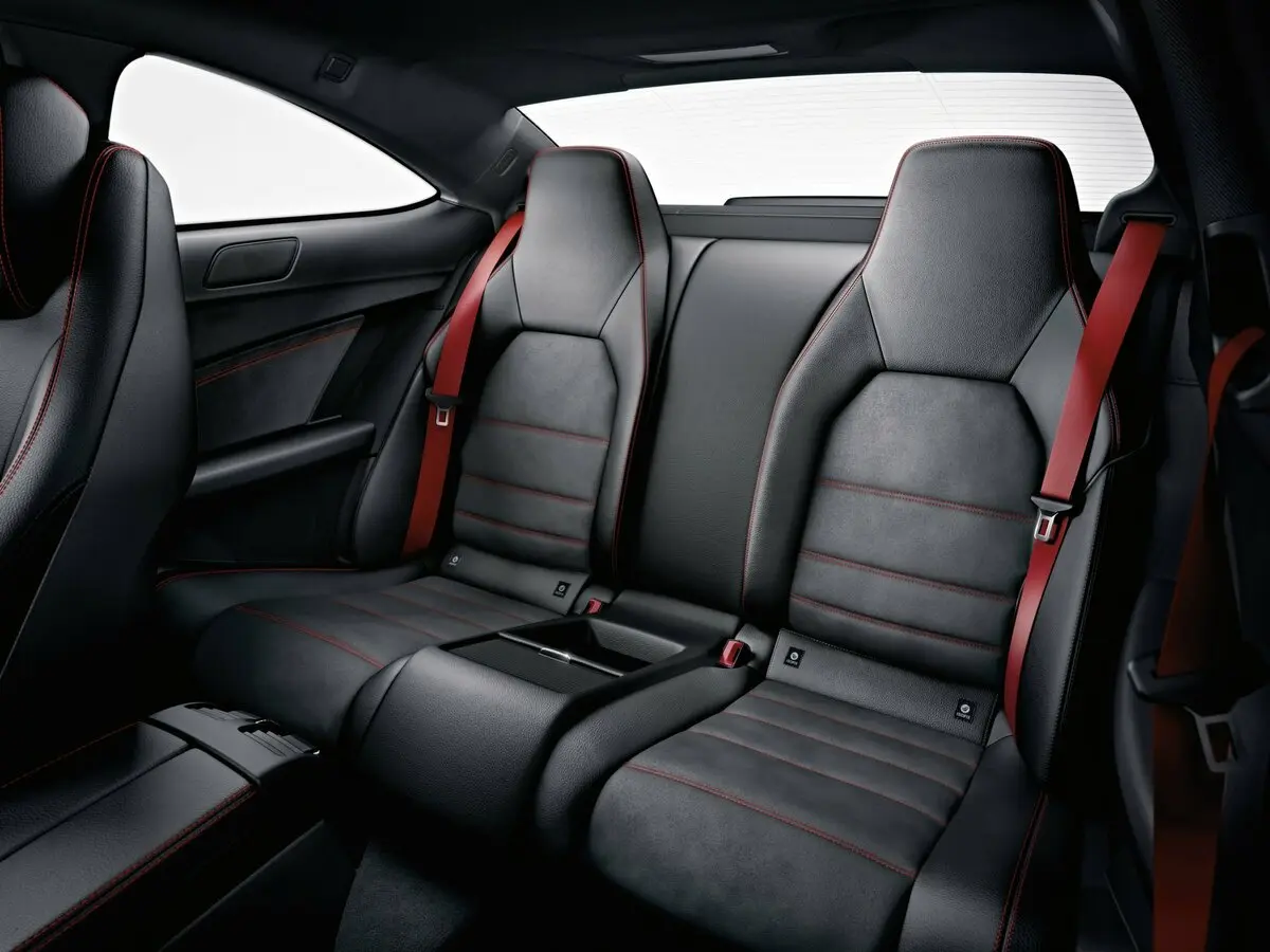 Mercedes-Benz C-Класс AMG III (W204) Рестайлинг Купе — сүрөт 9