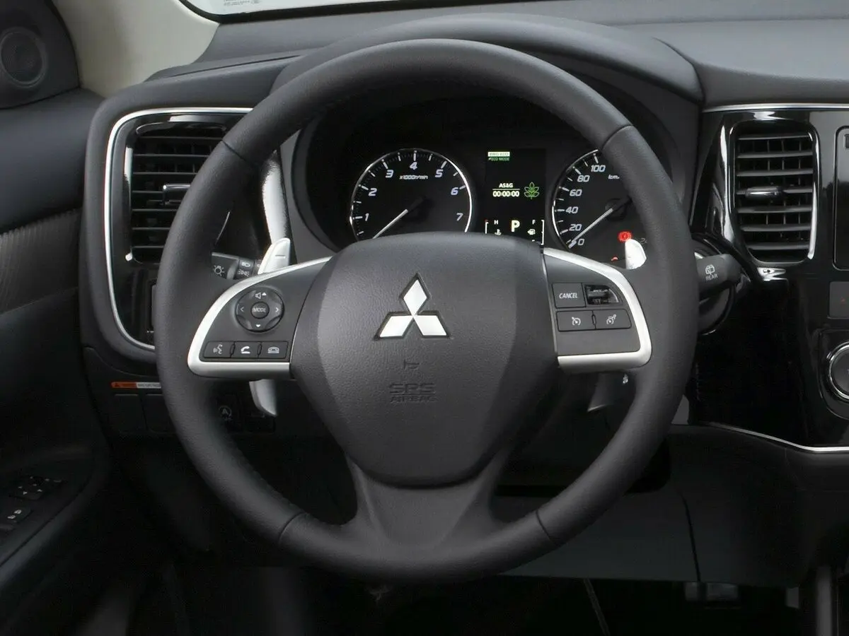 Mitsubishi Outlander III Внедорожник 5 дв. — photo 8
