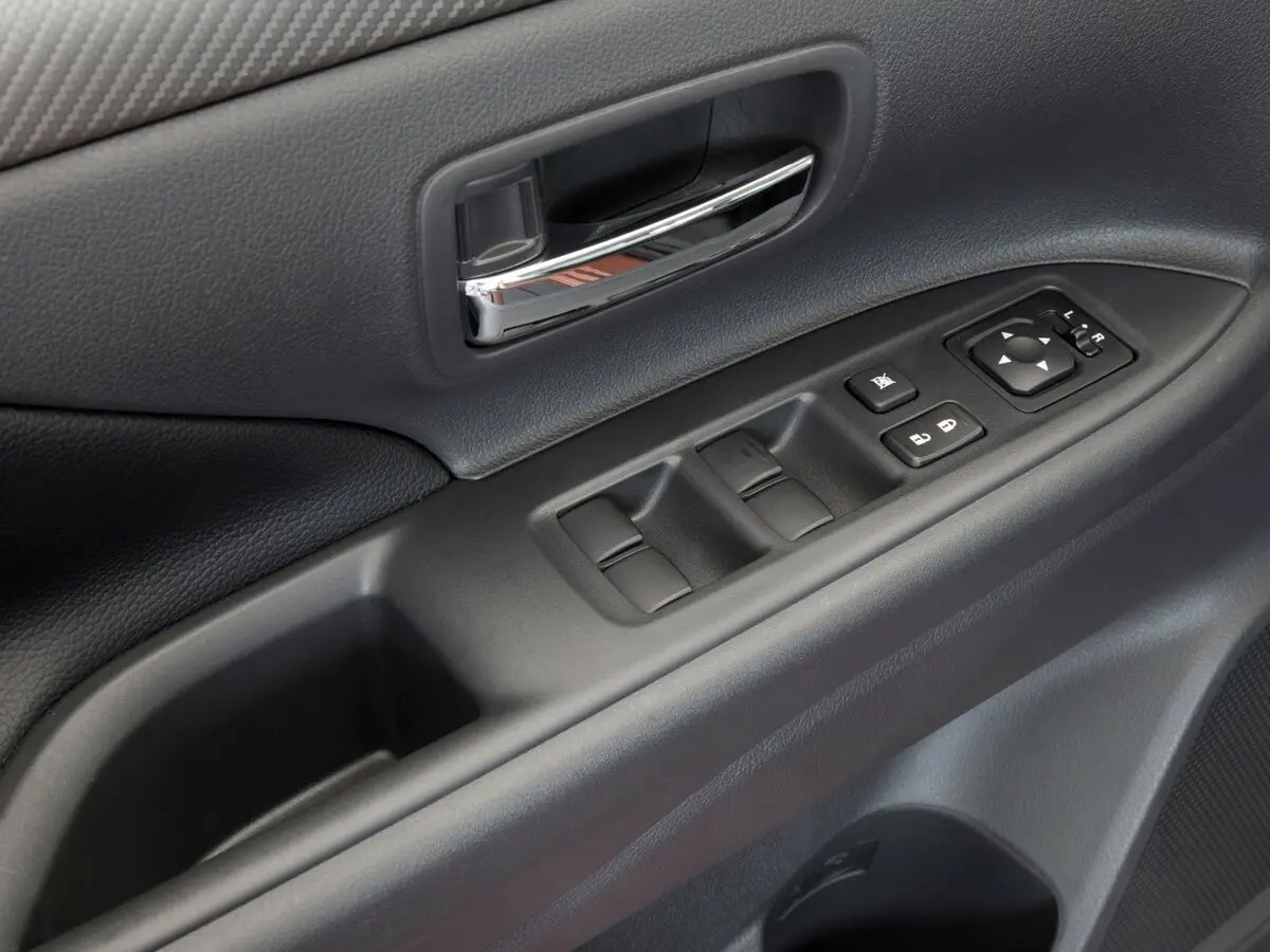 Mitsubishi Outlander III Внедорожник 5 дв. — photo 11