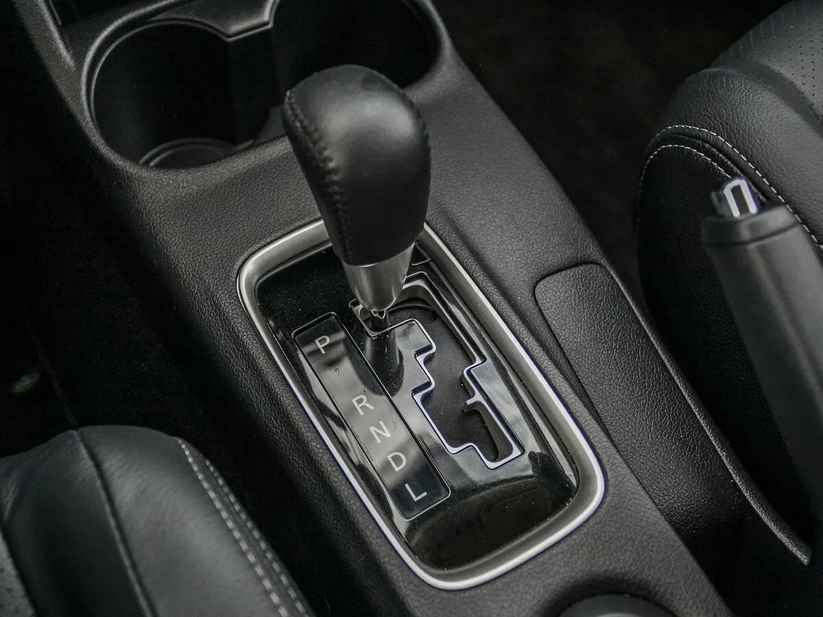 Mitsubishi Outlander III Внедорожник 5 дв. — photo 25
