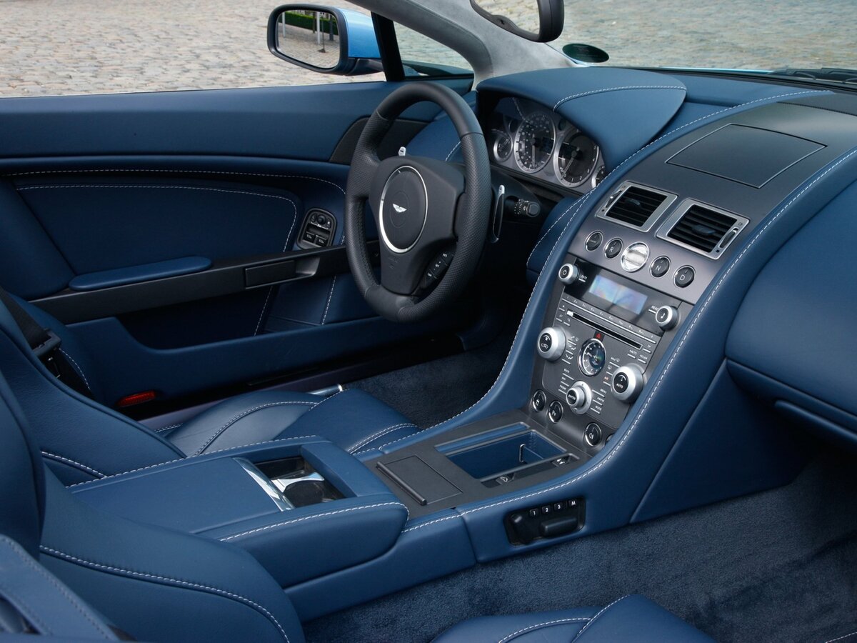 Aston Martin V8 Vantage III Рестайлинг Родстер — фото 5