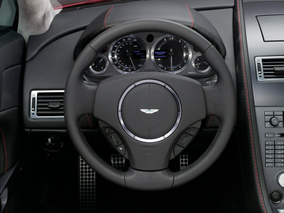 Aston Martin V8 Vantage III Рестайлинг Родстер — фото 6
