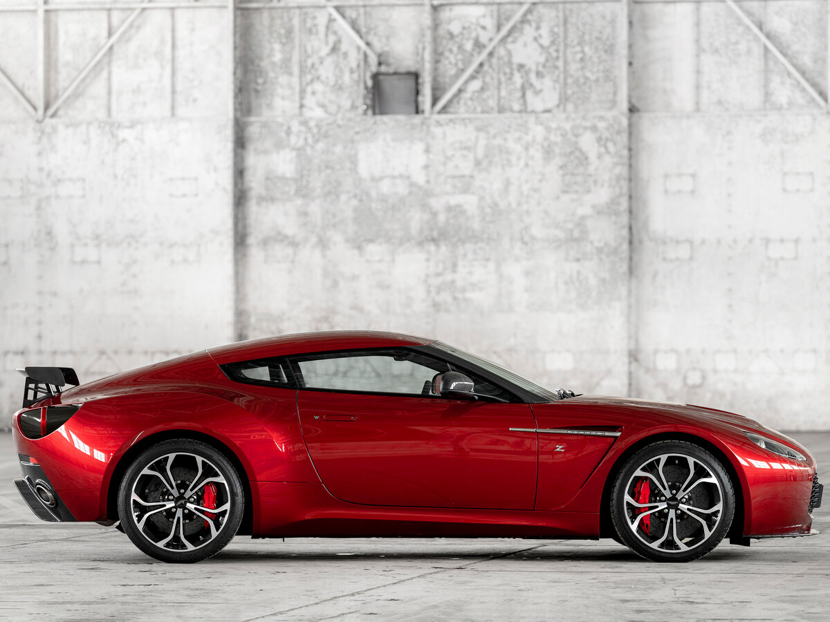 Aston Martin V12 Zagato 2011 – 2012 Купе — фото 2