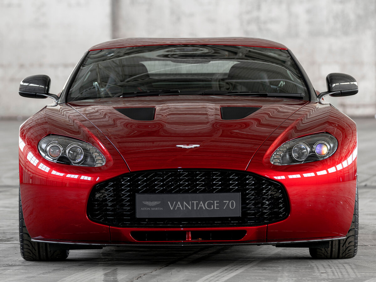 Aston Martin V12 Zagato 2011 – 2012 Купе — фото 3