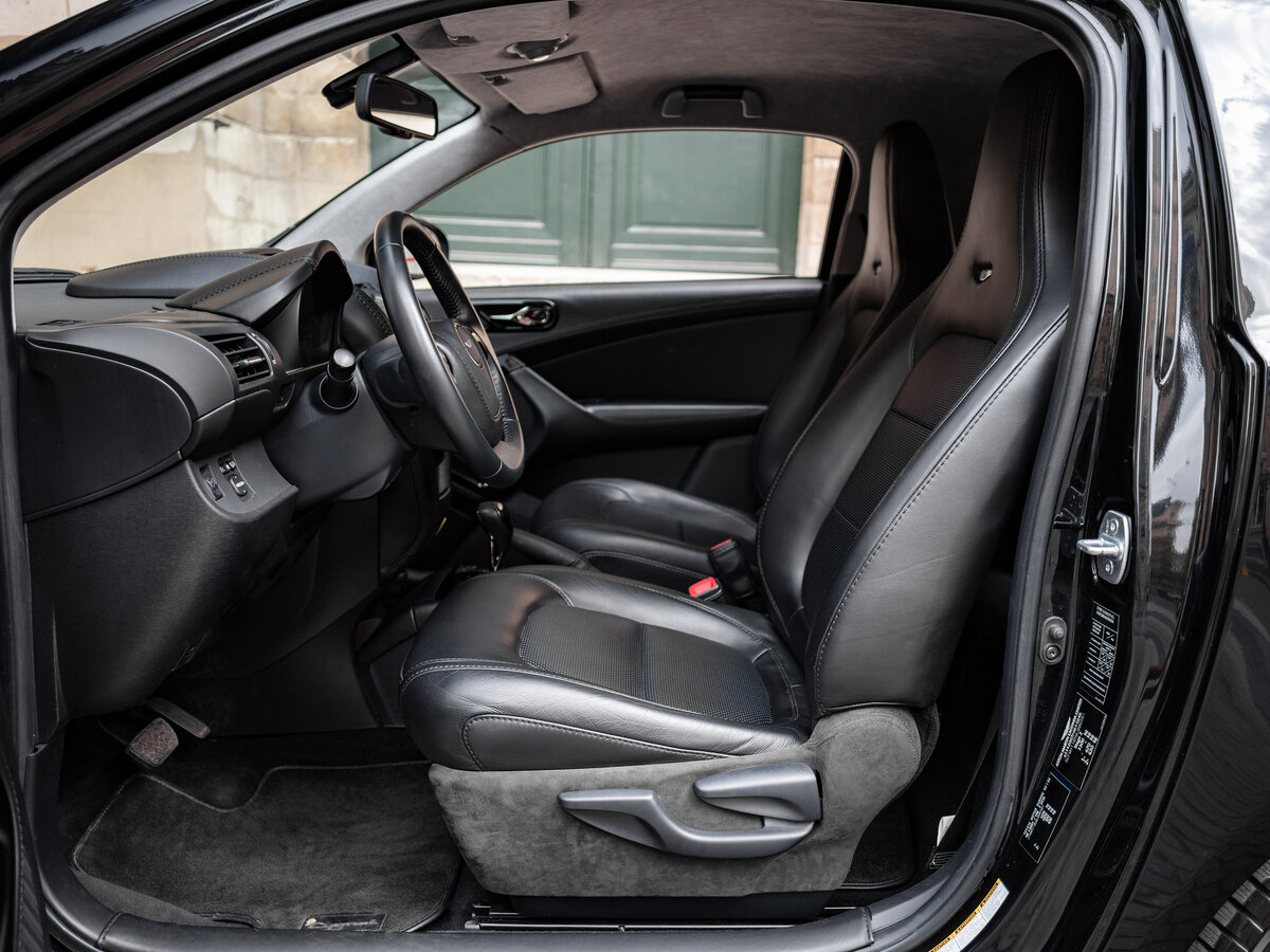 Aston Martin Cygnet 2011 – 2013 Хэтчбек 3 дв. — фото 8