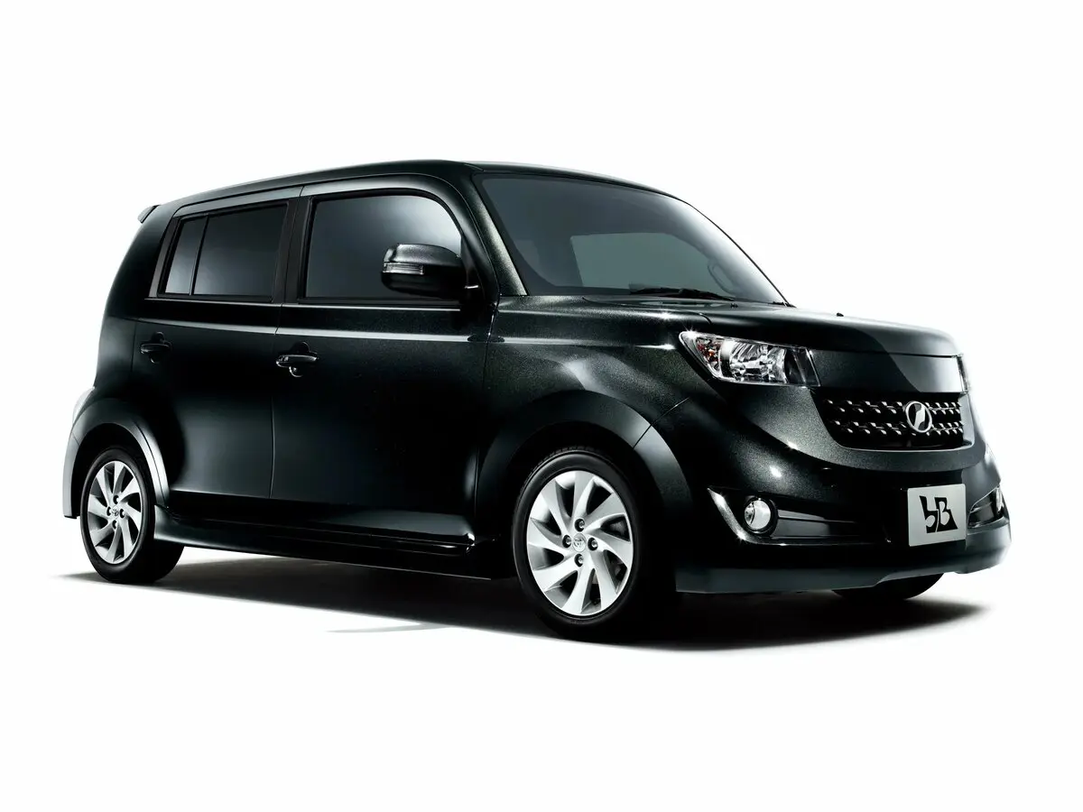 Toyota bB II Компактвэн — фото 2