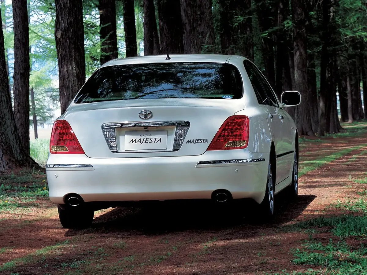 Toyota Crown Majesta IV (S180) Седан — фото 4