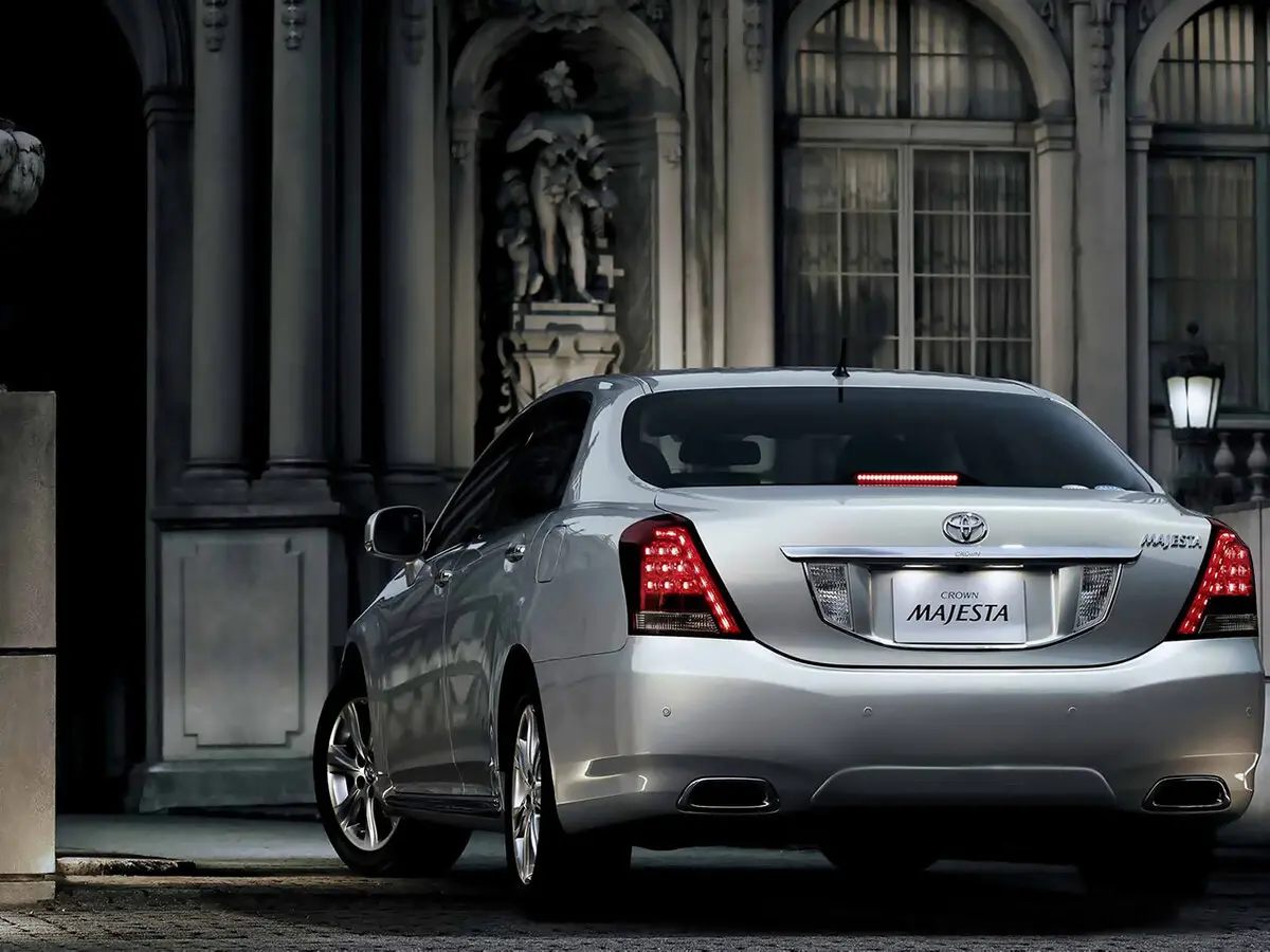 Toyota Crown Majesta V (S200) Седан — фото 3