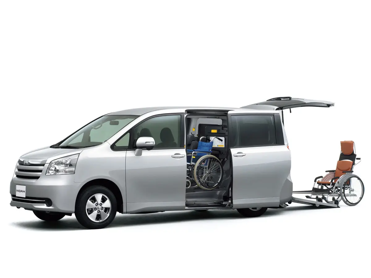 Toyota Noah II (R70) Минивэн — фото 2