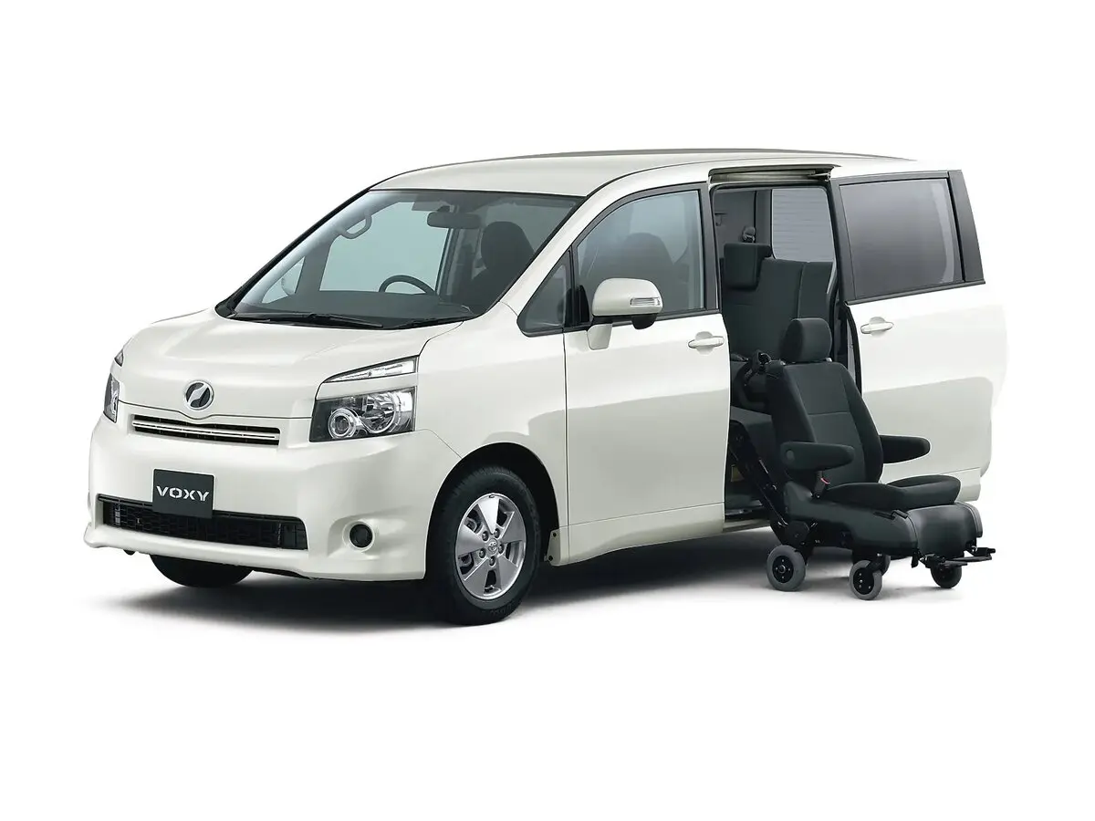 Toyota Voxy II (R70) Минивэн — фото 6