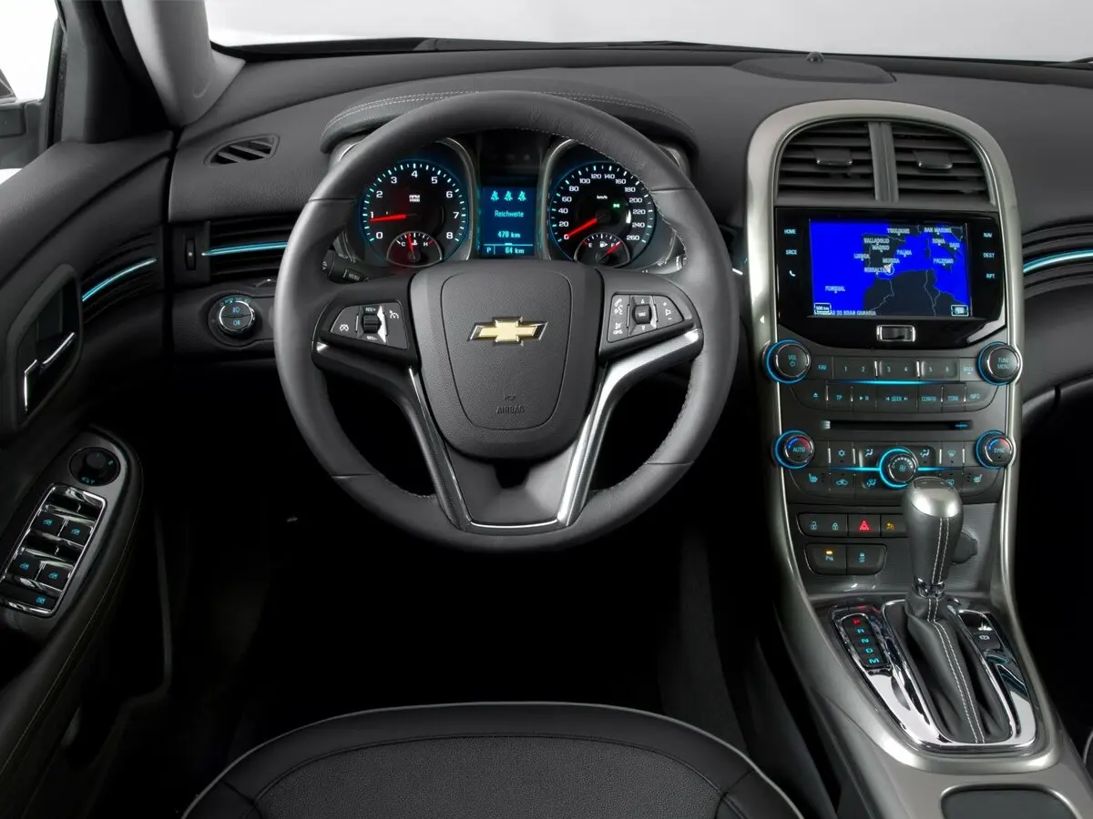 Chevrolet Malibu VIII Седан — сүрөт 10