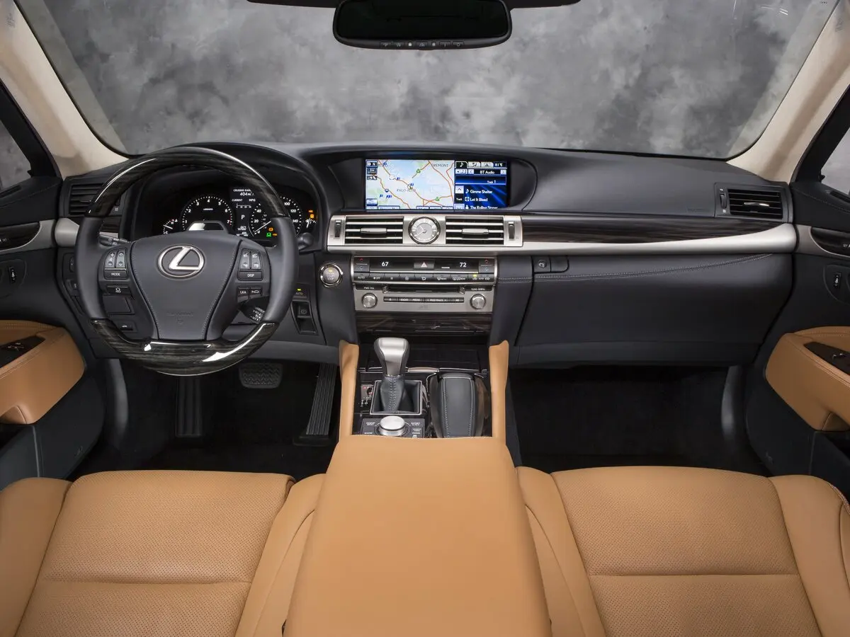 Lexus LS IV Рестайлинг 2 Седан — фото 5