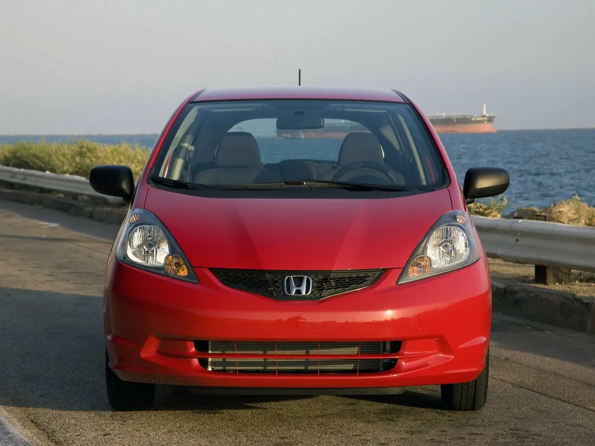 Honda Fit II Хэтчбек 5 дв. — фото 3