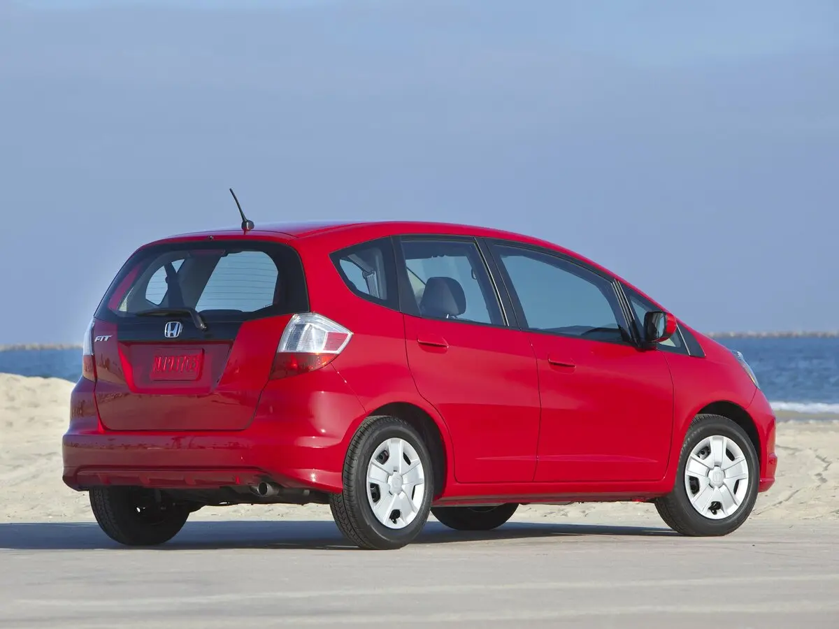 Honda Fit II Хэтчбек 5 дв. — фото 4