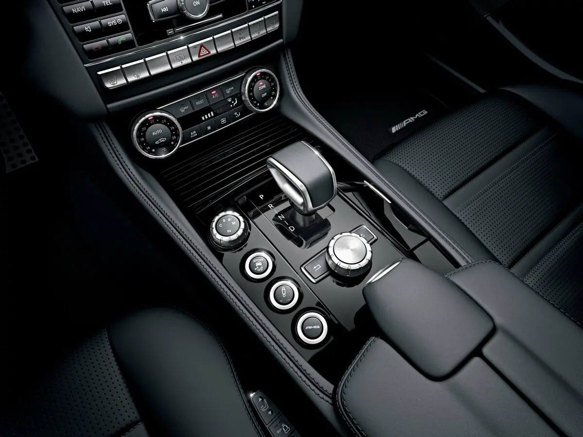 Mercedes-Benz CLS AMG II (W218) Седан — сүрөт 12