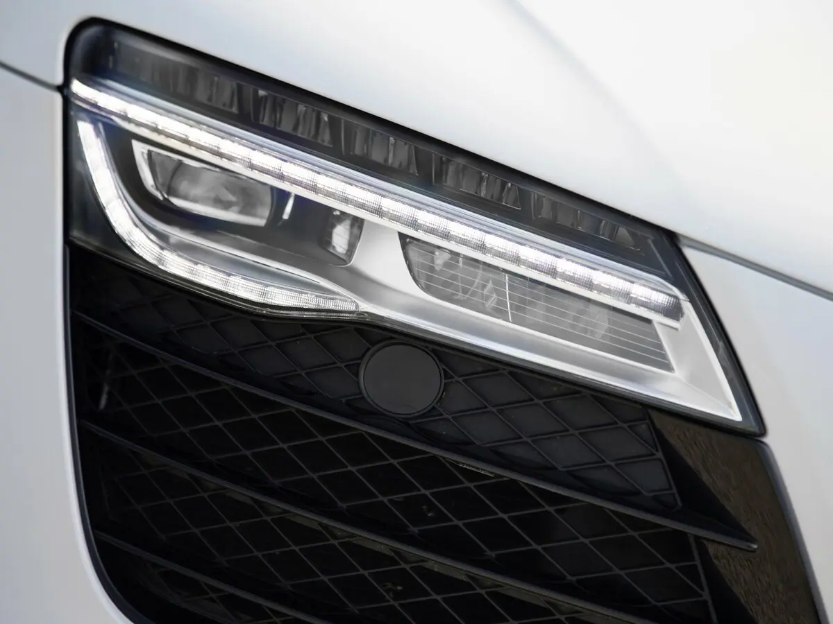 Audi R8 I (Typ 42) Рестайлинг Купе — сүрөт 12