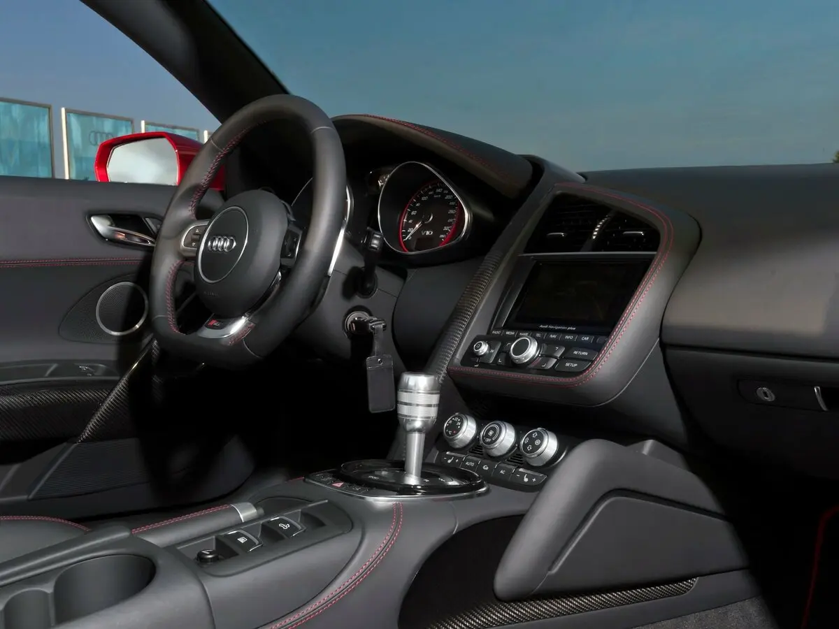 Audi R8 I (Typ 42) Рестайлинг Родстер — сүрөт 7