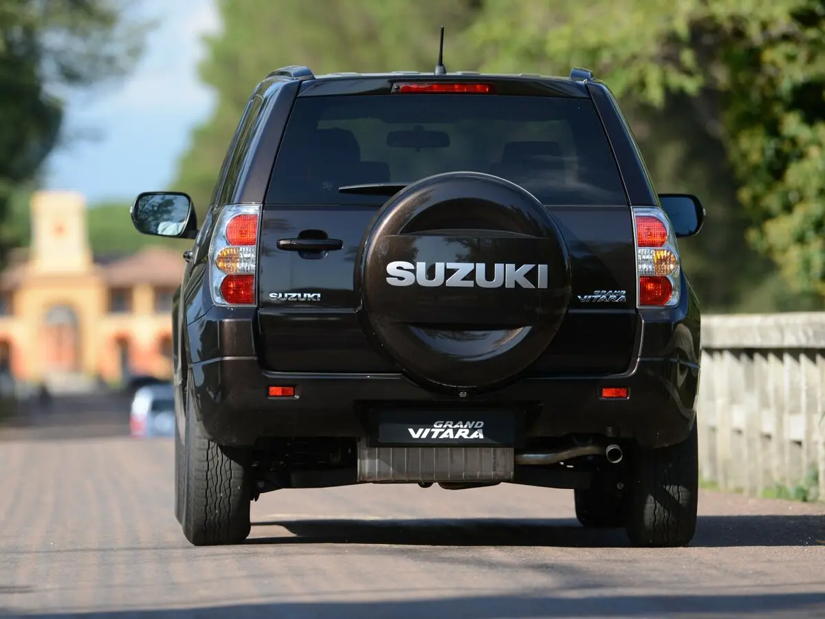 Suzuki Grand Vitara II Рестайлинг 2 Внедорожник 3 дв. — сүрөт 4