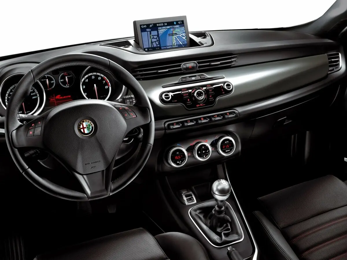 Alfa Romeo Giulietta III Хэтчбек 5 дв. — сүрөт 6
