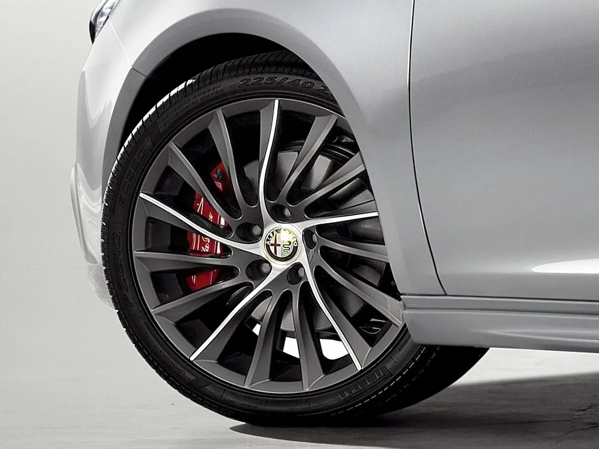 Alfa Romeo Giulietta III Хэтчбек 5 дв. — сүрөт 12