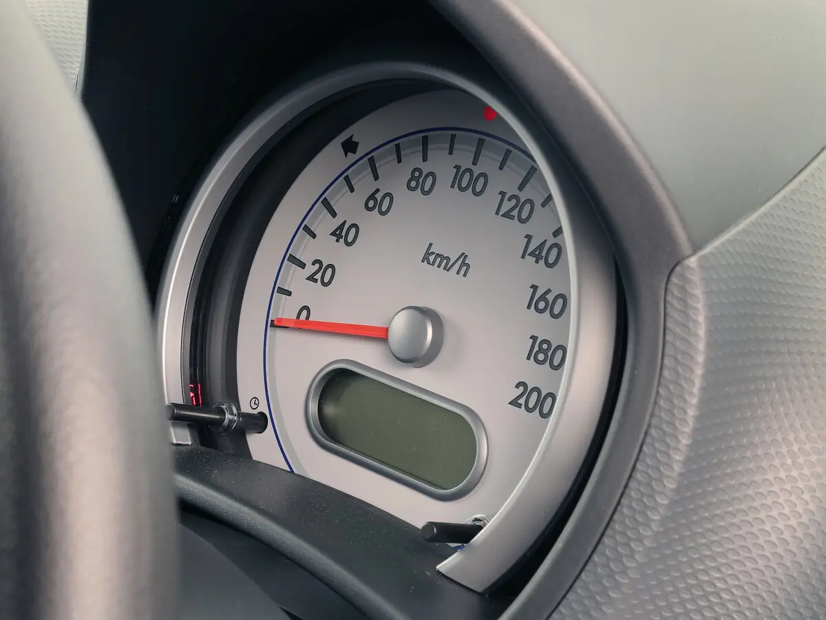 Suzuki Splash I Рестайлинг Хэтчбек 5 дв. — 照片 9