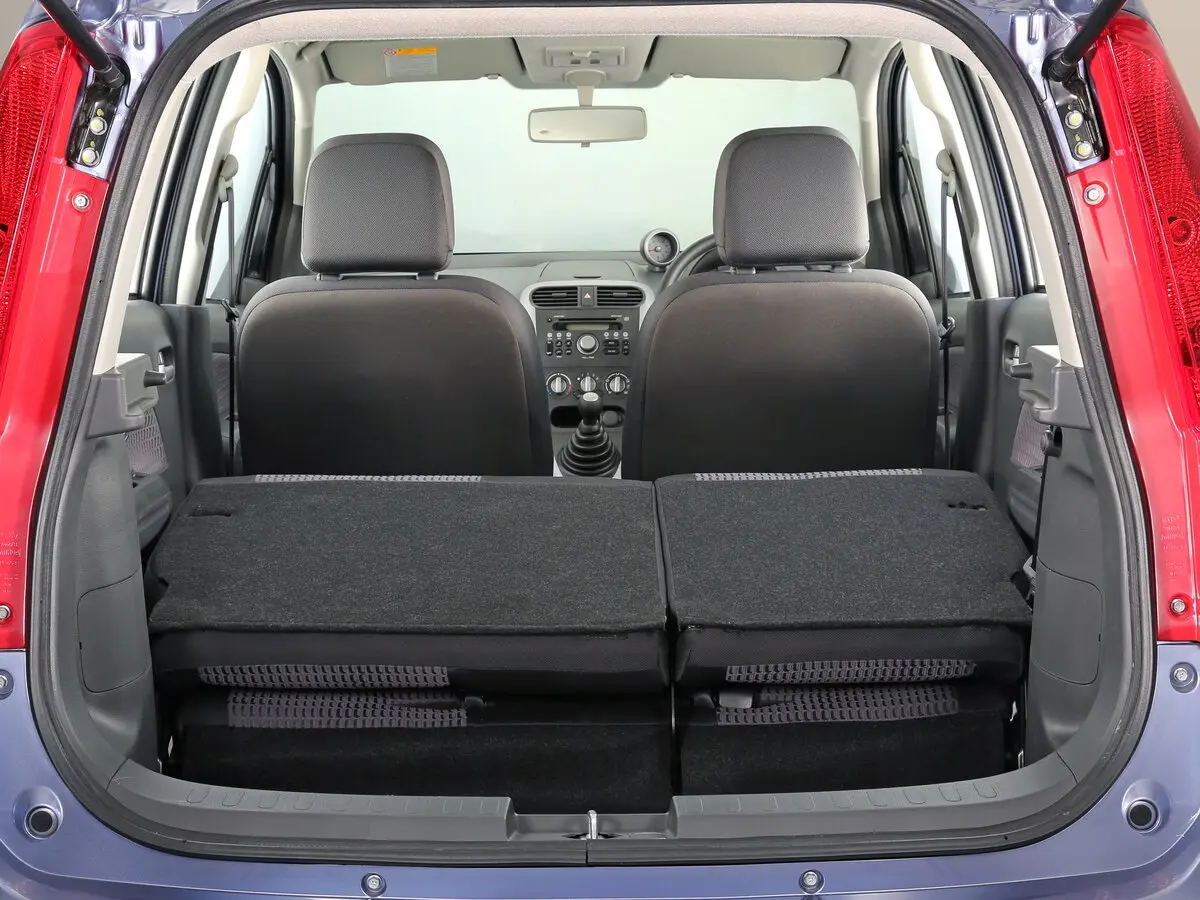Suzuki Splash I Рестайлинг Хэтчбек 5 дв. — 照片 11