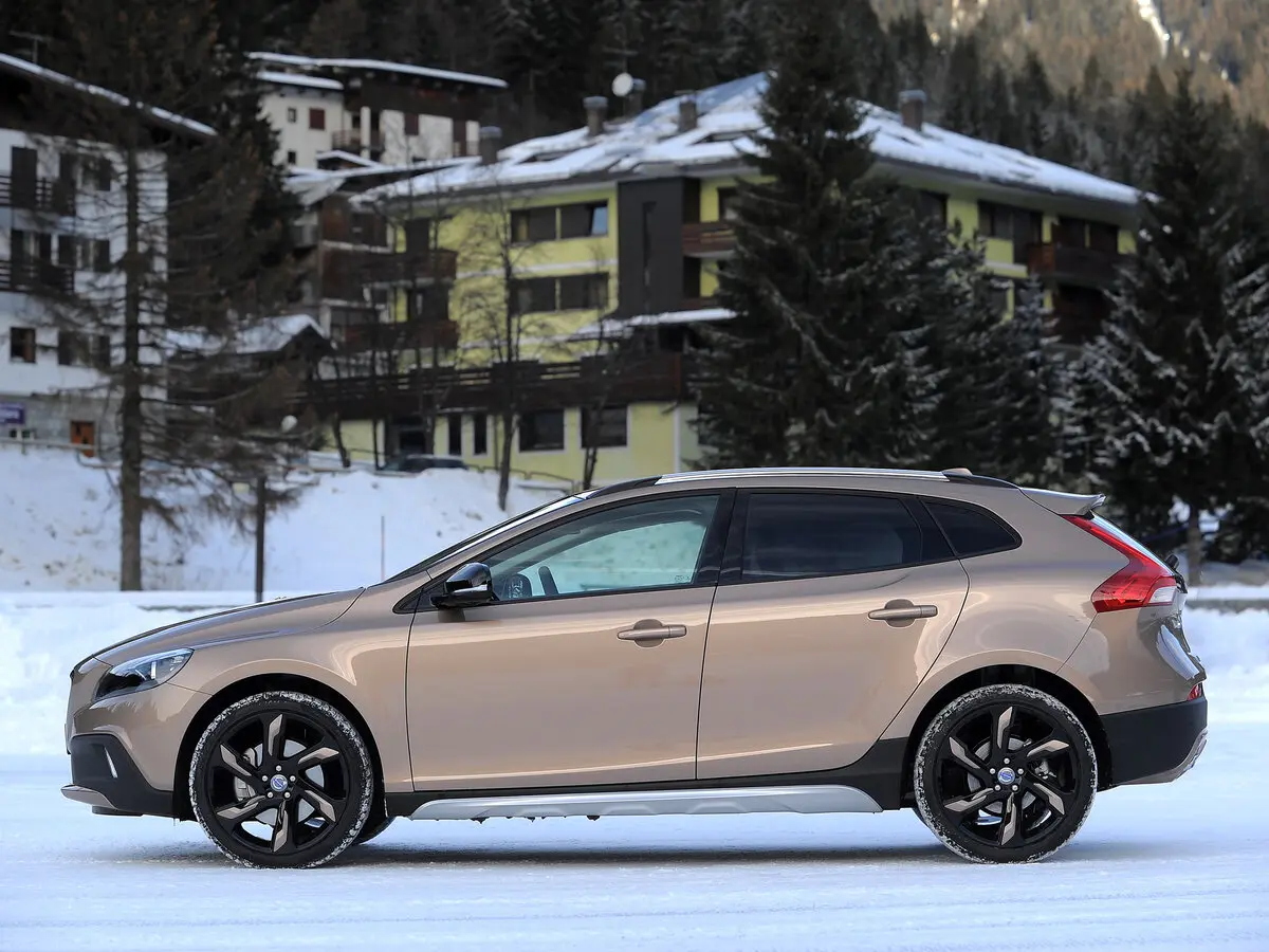 Volvo V40 Cross Country I Хэтчбек 5 дв. — сүрөт 2