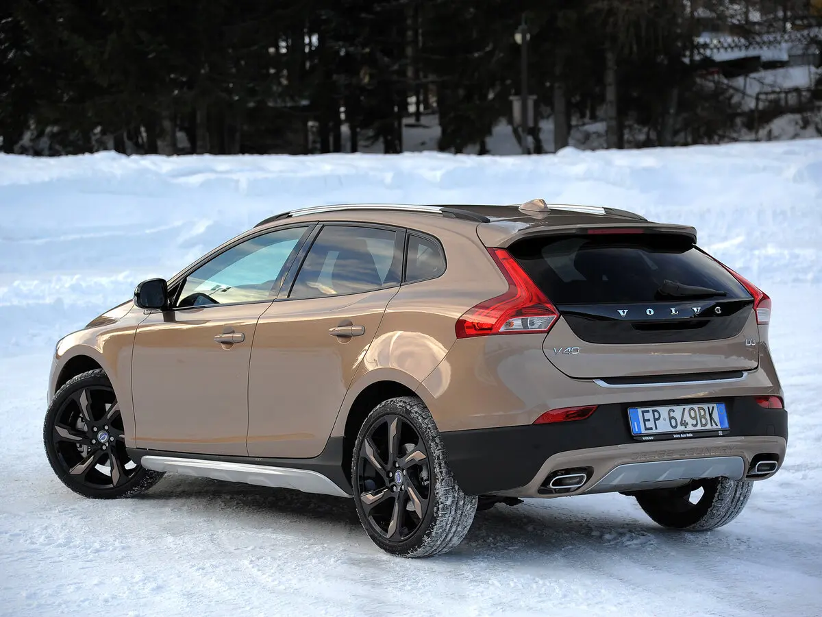 Volvo V40 Cross Country I Хэтчбек 5 дв. — сүрөт 5