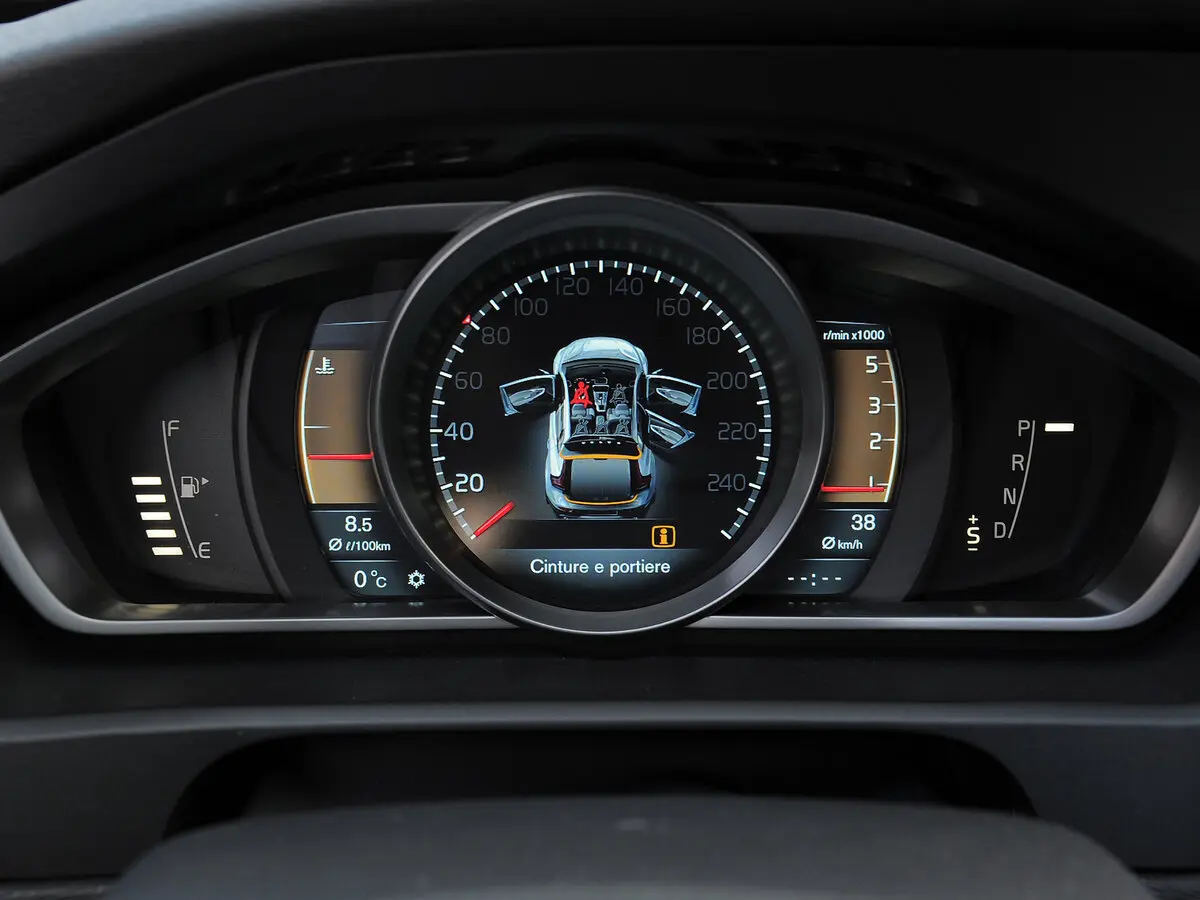 Volvo V40 Cross Country I Хэтчбек 5 дв. — сүрөт 8