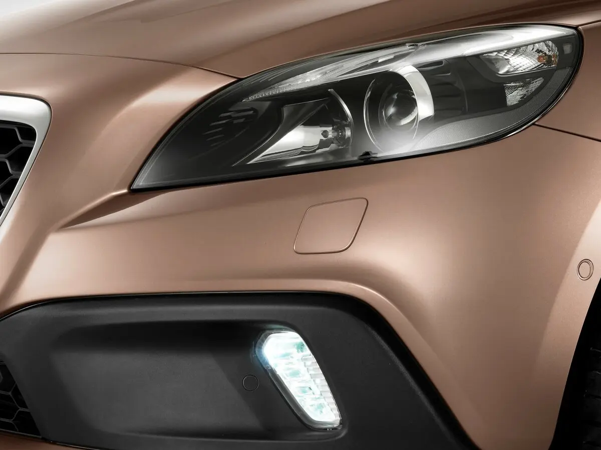 Volvo V40 Cross Country I Хэтчбек 5 дв. — сүрөт 14