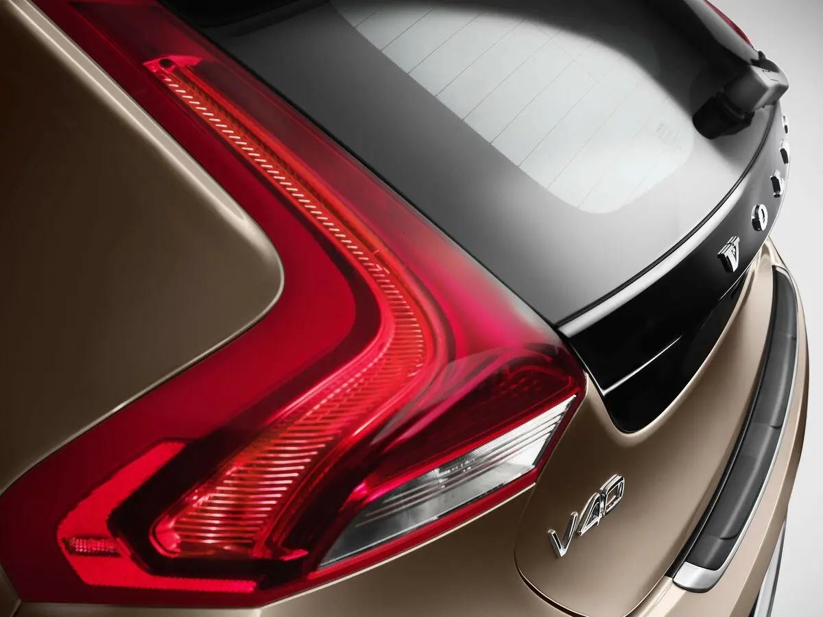 Volvo V40 Cross Country I Хэтчбек 5 дв. — сүрөт 15