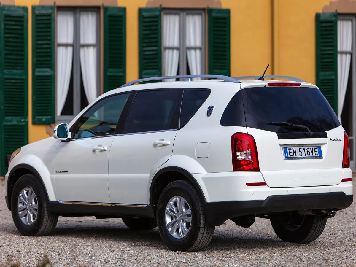SsangYong Rexton III Внедорожник 5 дв. — фото 5
