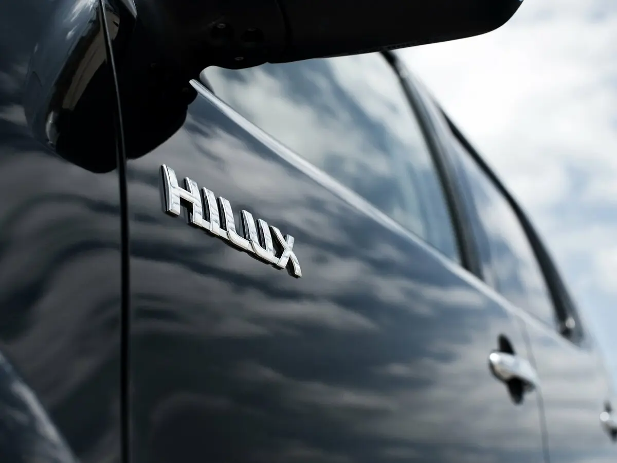 Toyota Hilux VII Рестайлинг Пикап Двойная кабина — сүрөт 12