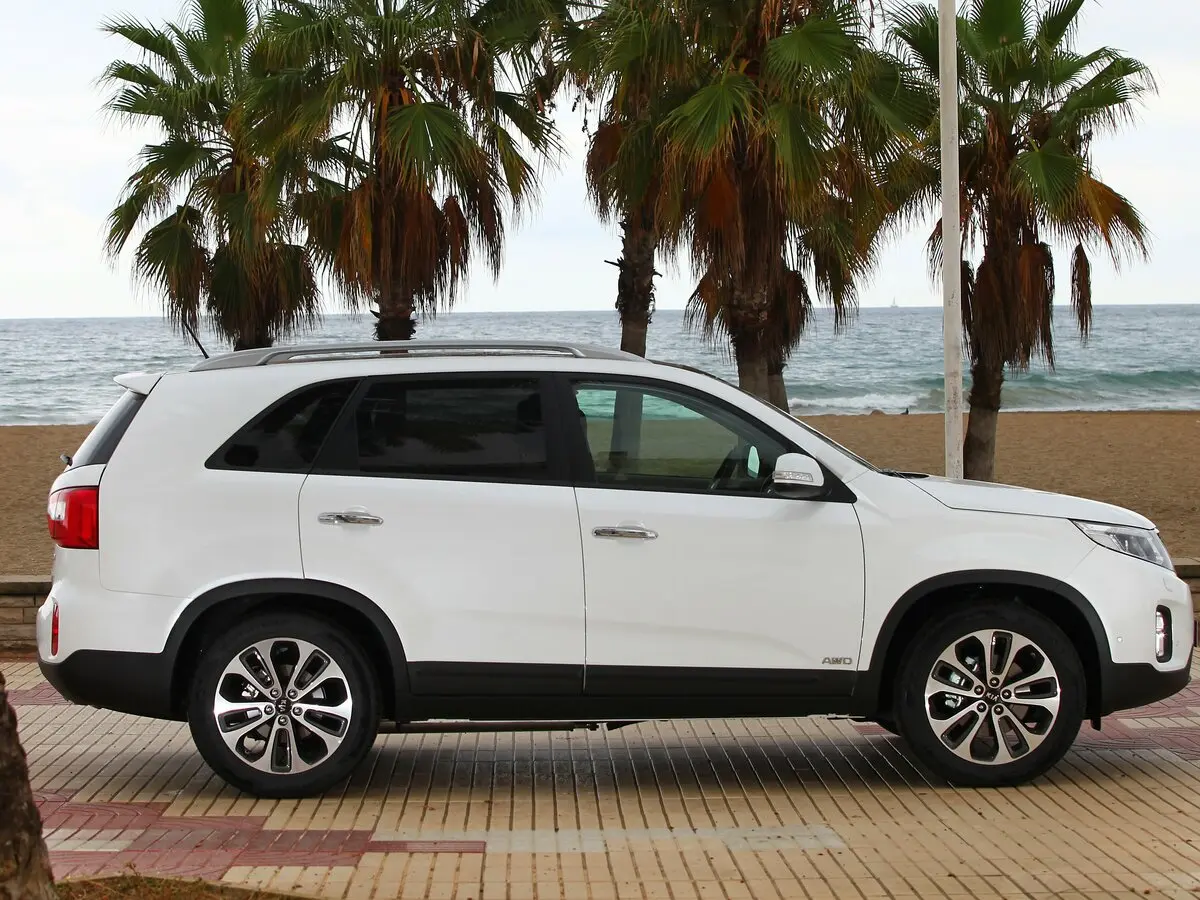Kia Sorento II Рестайлинг Внедорожник 5 дв. — фото 3