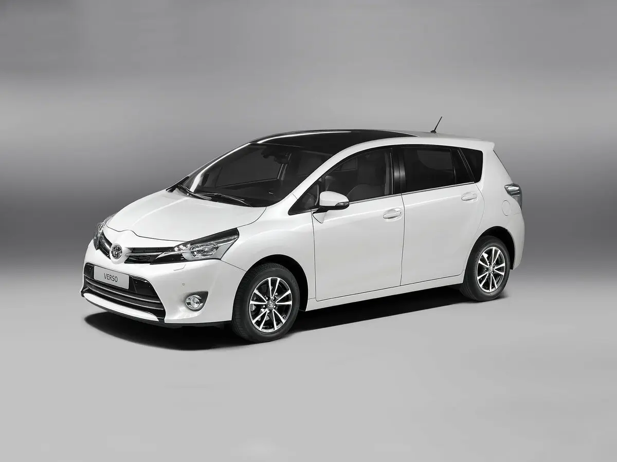 Toyota Verso I Рестайлинг