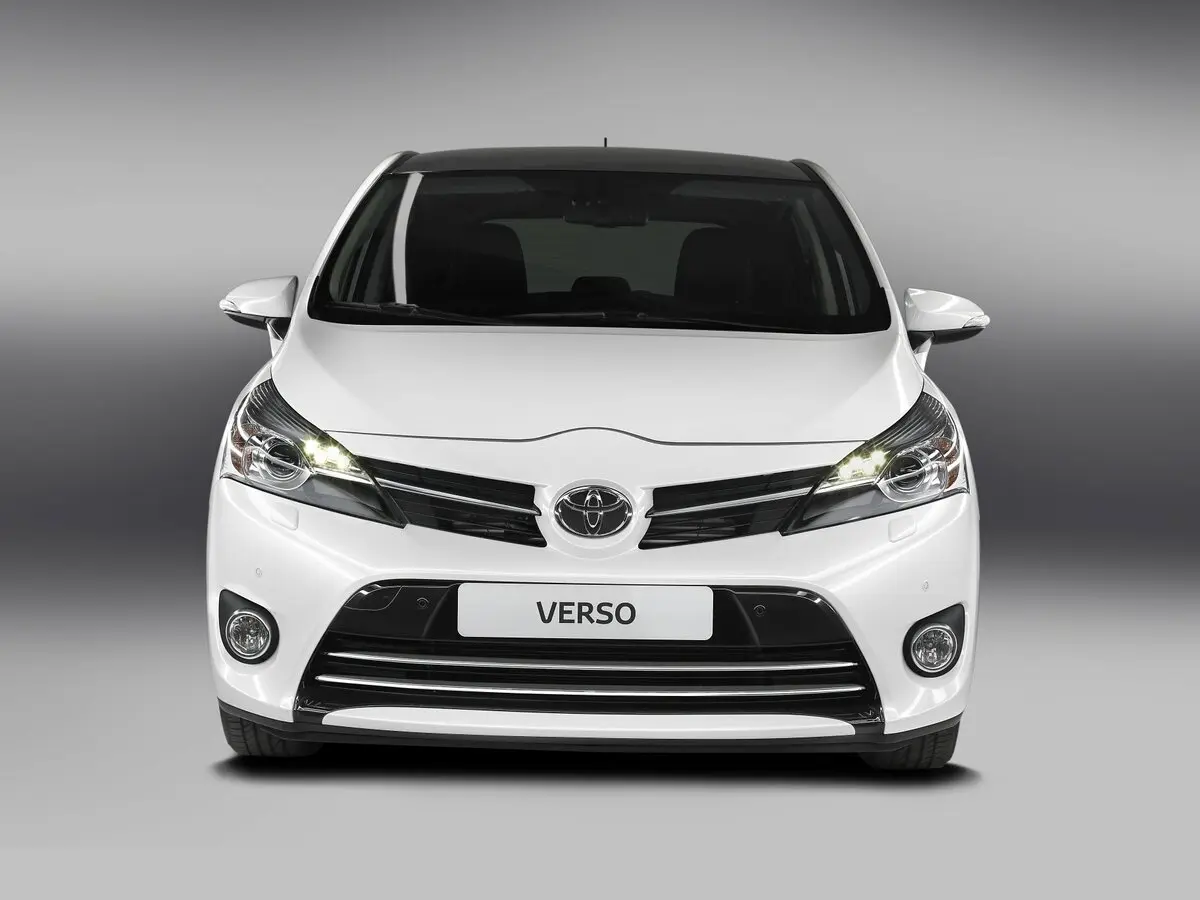 Toyota Verso I Рестайлинг Компактвэн — фото 3