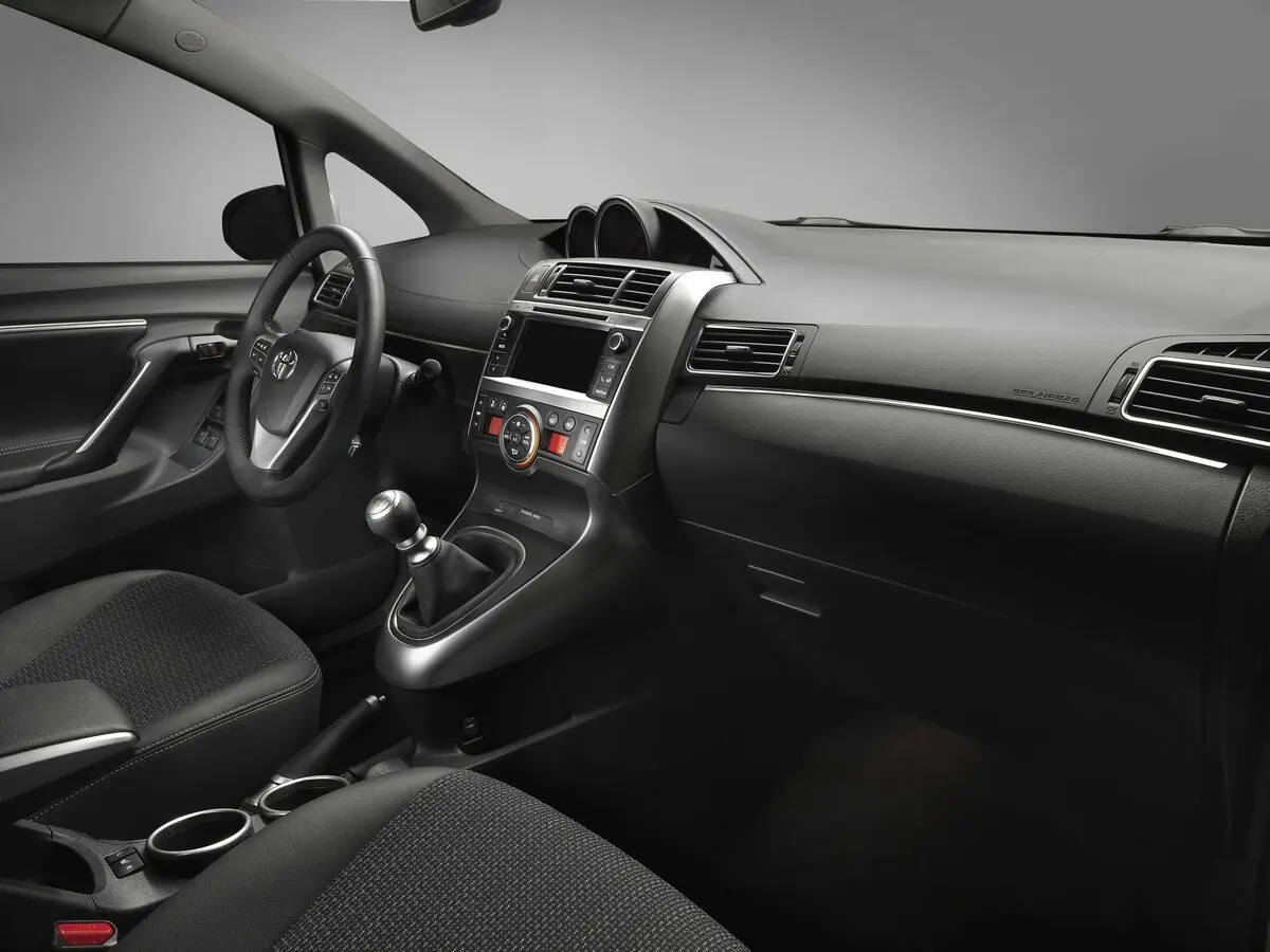 Toyota Verso I Рестайлинг Компактвэн — фото 7