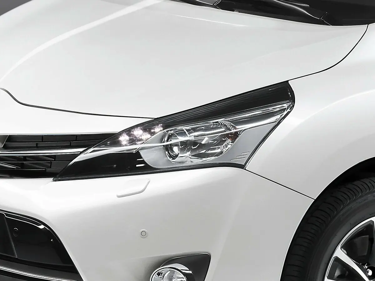 Toyota Verso I Рестайлинг Компактвэн — фото 13