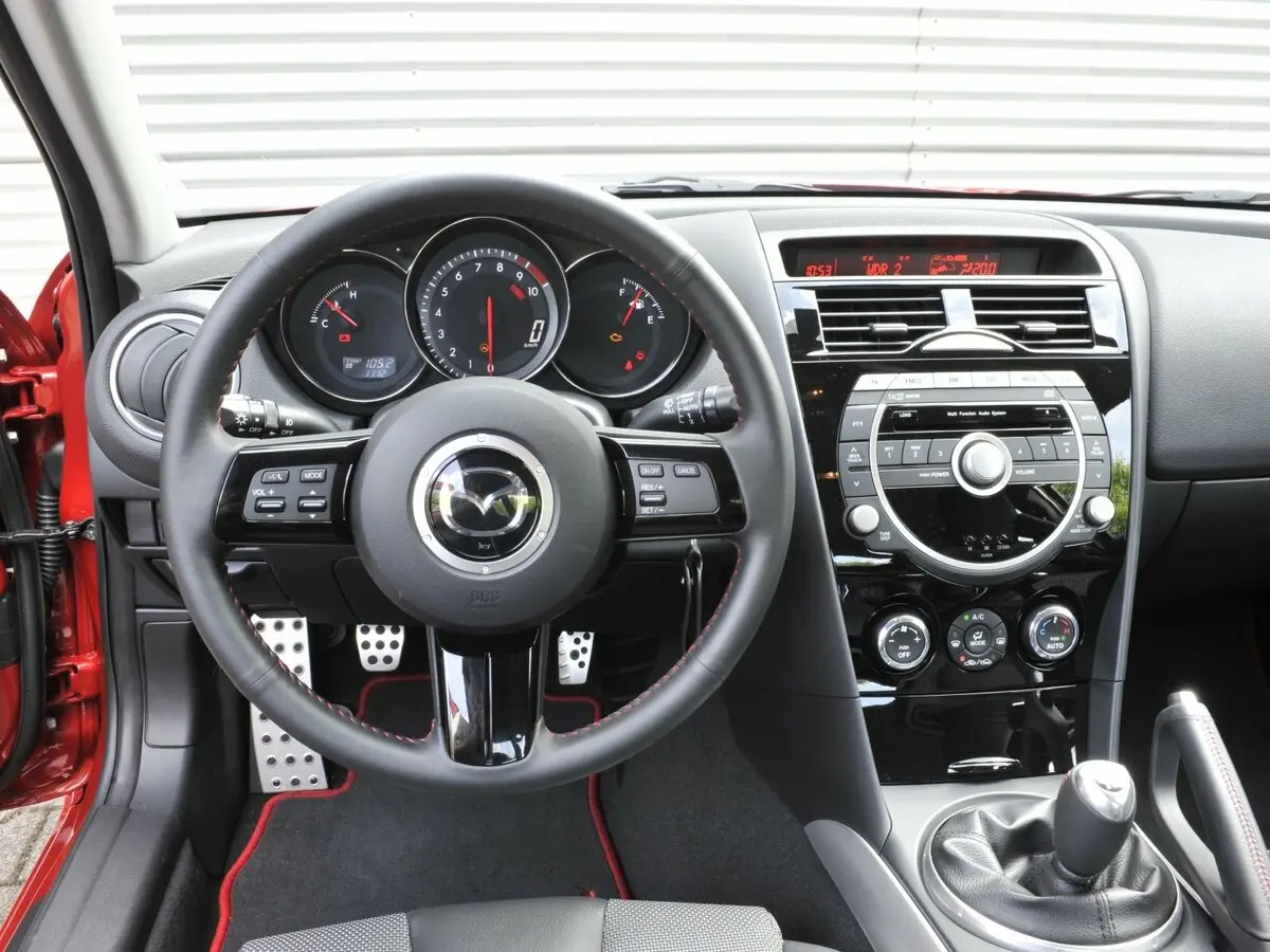Mazda RX-8 I Рестайлинг Купе — сүрөт 6