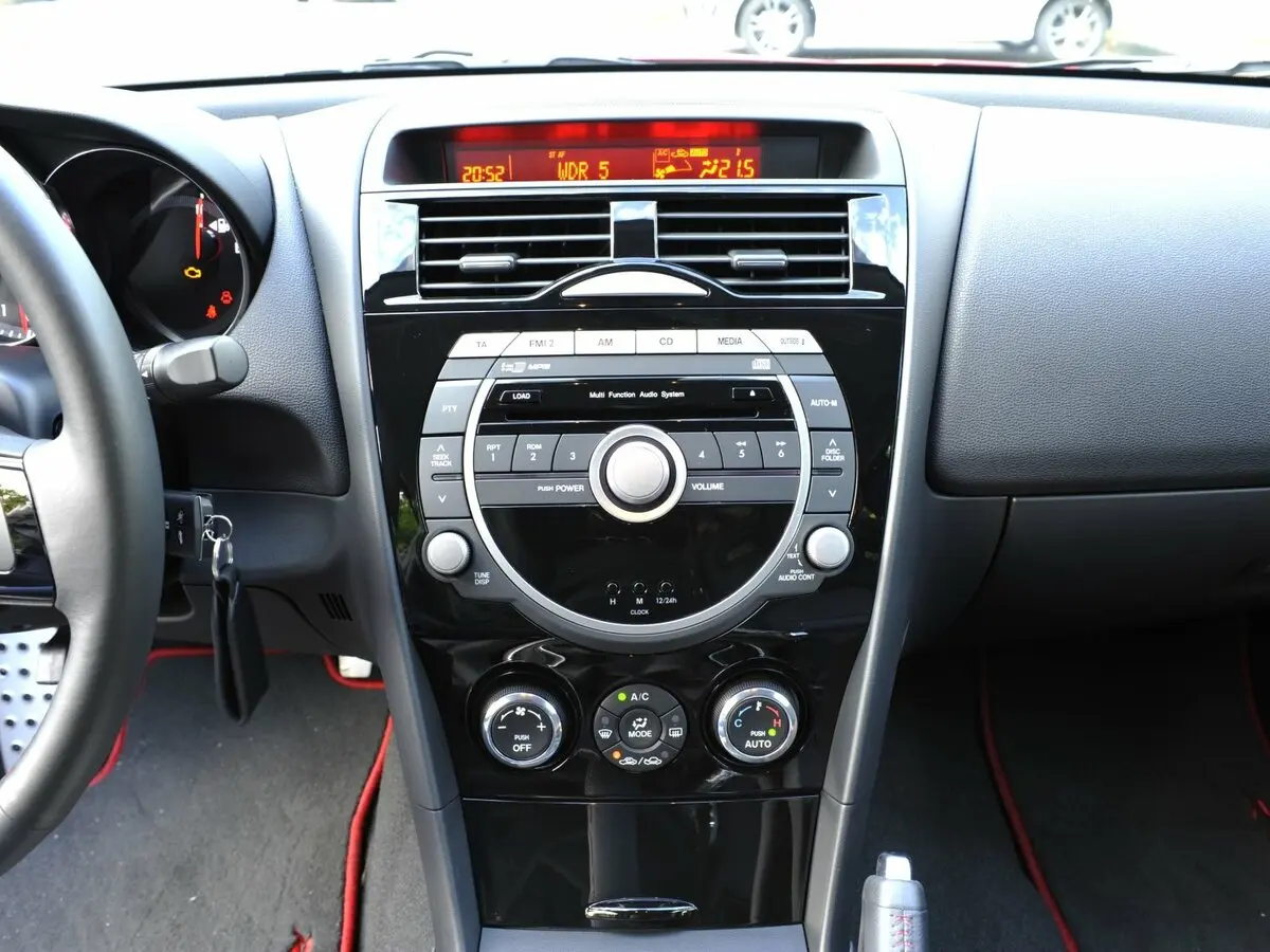 Mazda RX-8 I Рестайлинг Купе — сүрөт 15