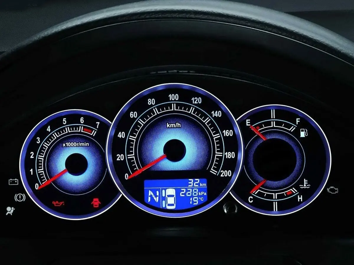 FAW V5 2012 – 2017 Седан — 照片 6