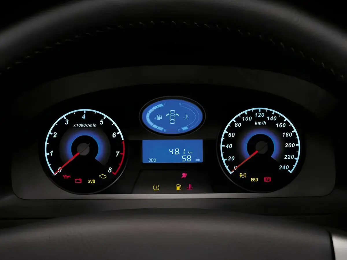 Geely Emgrand EC7 2009 – 2016 Хэтчбек 5 дв. — photo 6