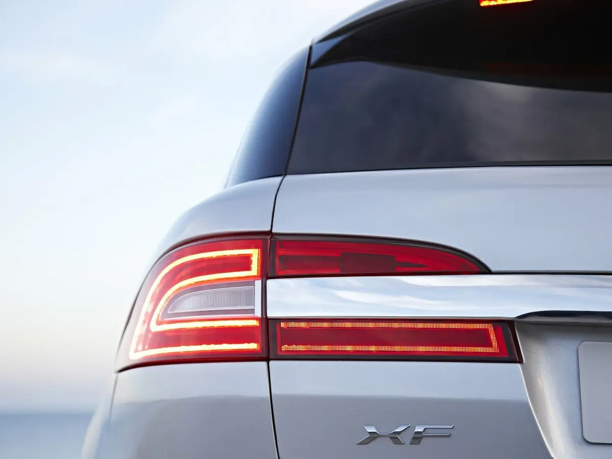 Jaguar XF I Рестайлинг Универсал 5 дв. — 照片 10