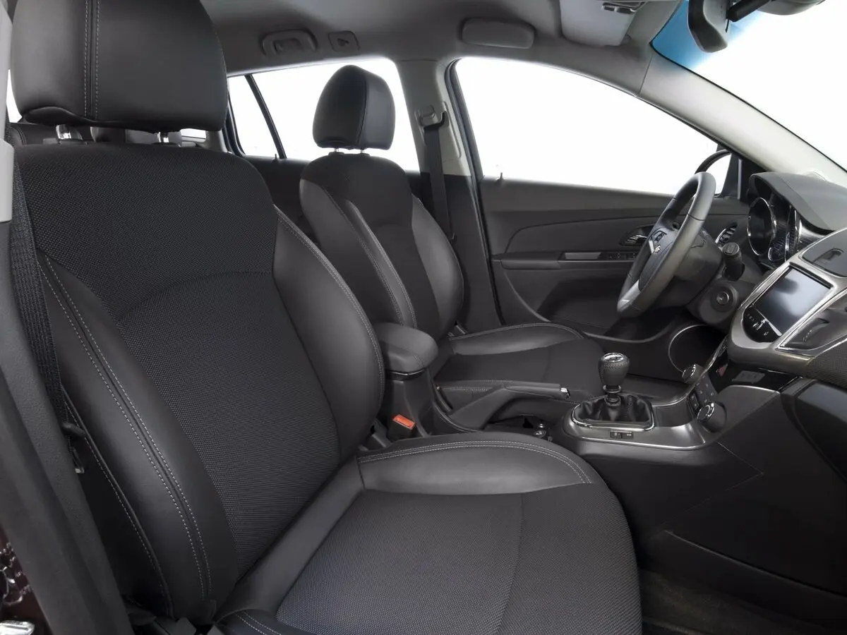 Chevrolet Cruze I Рестайлинг Универсал 5 дв. — сүрөт 6