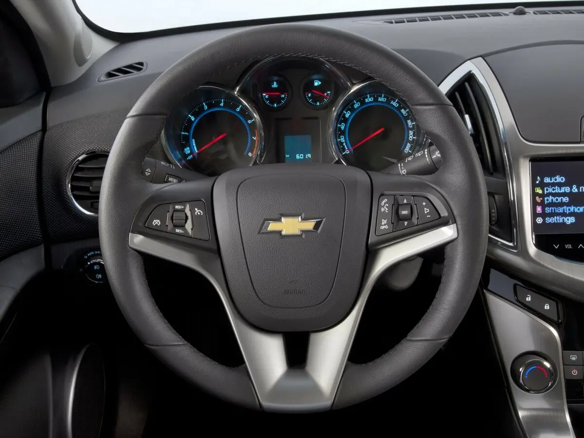 Chevrolet Cruze I Рестайлинг Универсал 5 дв. — сүрөт 7