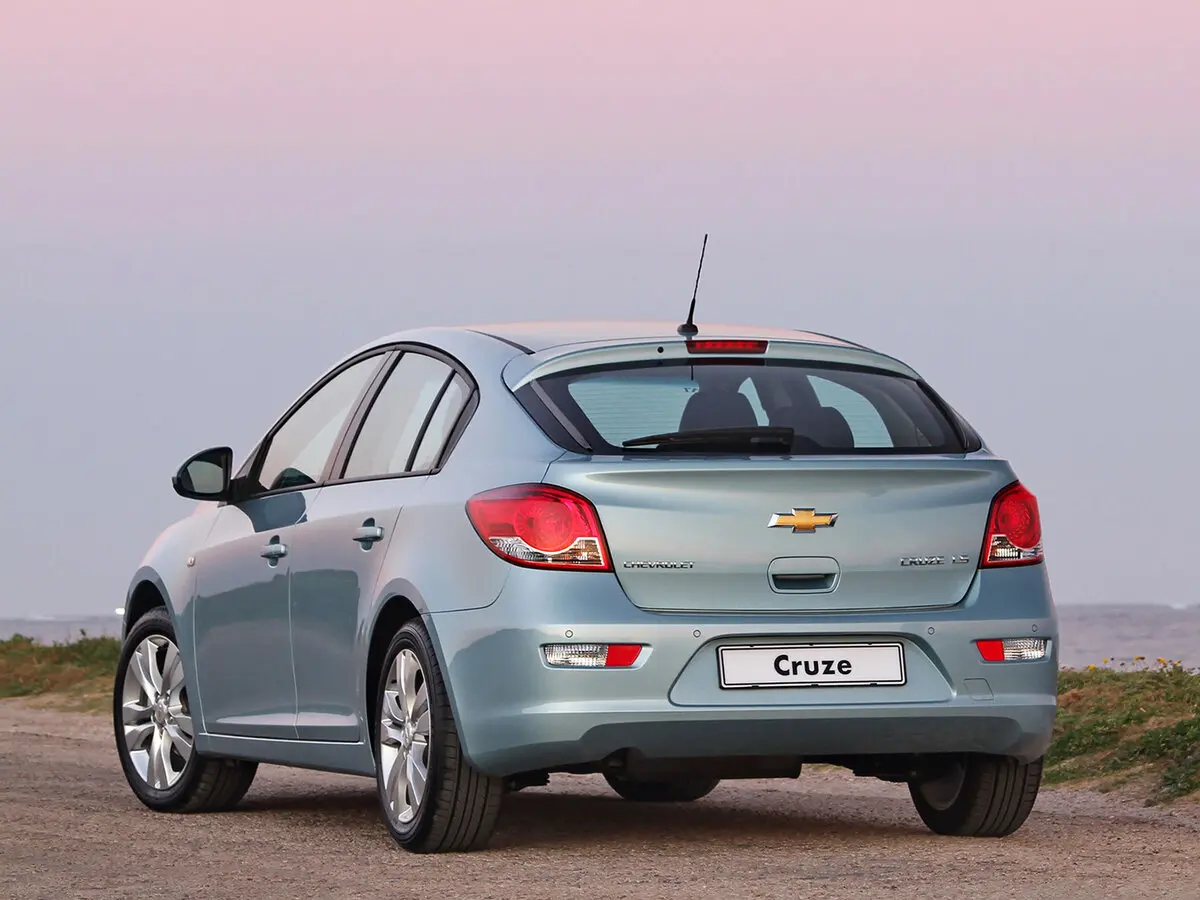 Chevrolet Cruze I Рестайлинг Хэтчбек 5 дв. — сүрөт 4