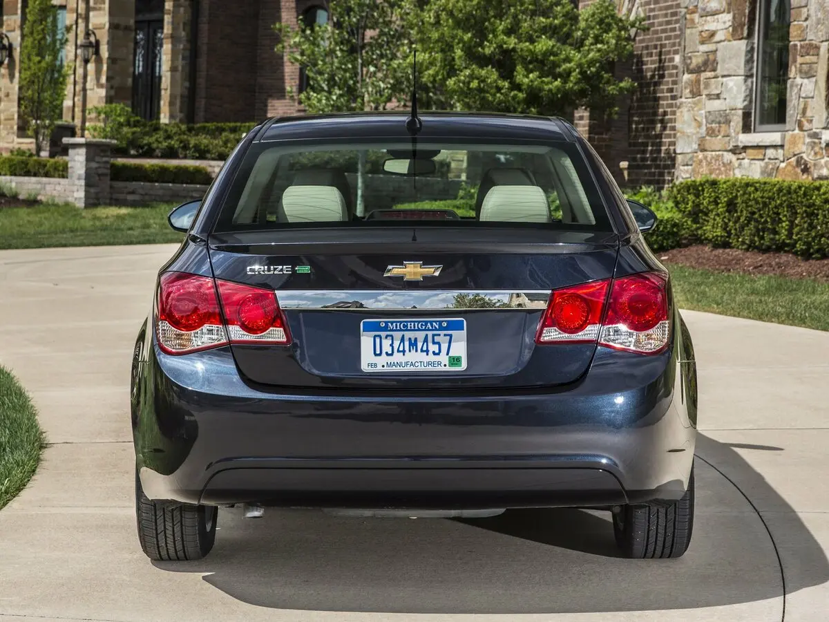 Chevrolet Cruze I Рестайлинг Седан — сүрөт 4